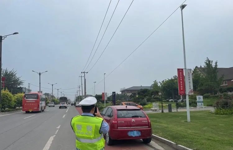 道路通行影响因素及对策探讨