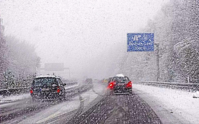 雨雪天气驾驶，安全行驶距离与路况考量